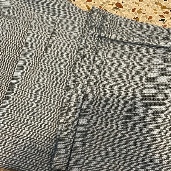 Blue and white denim Jean soft material very good condition - Picture 2 of 4